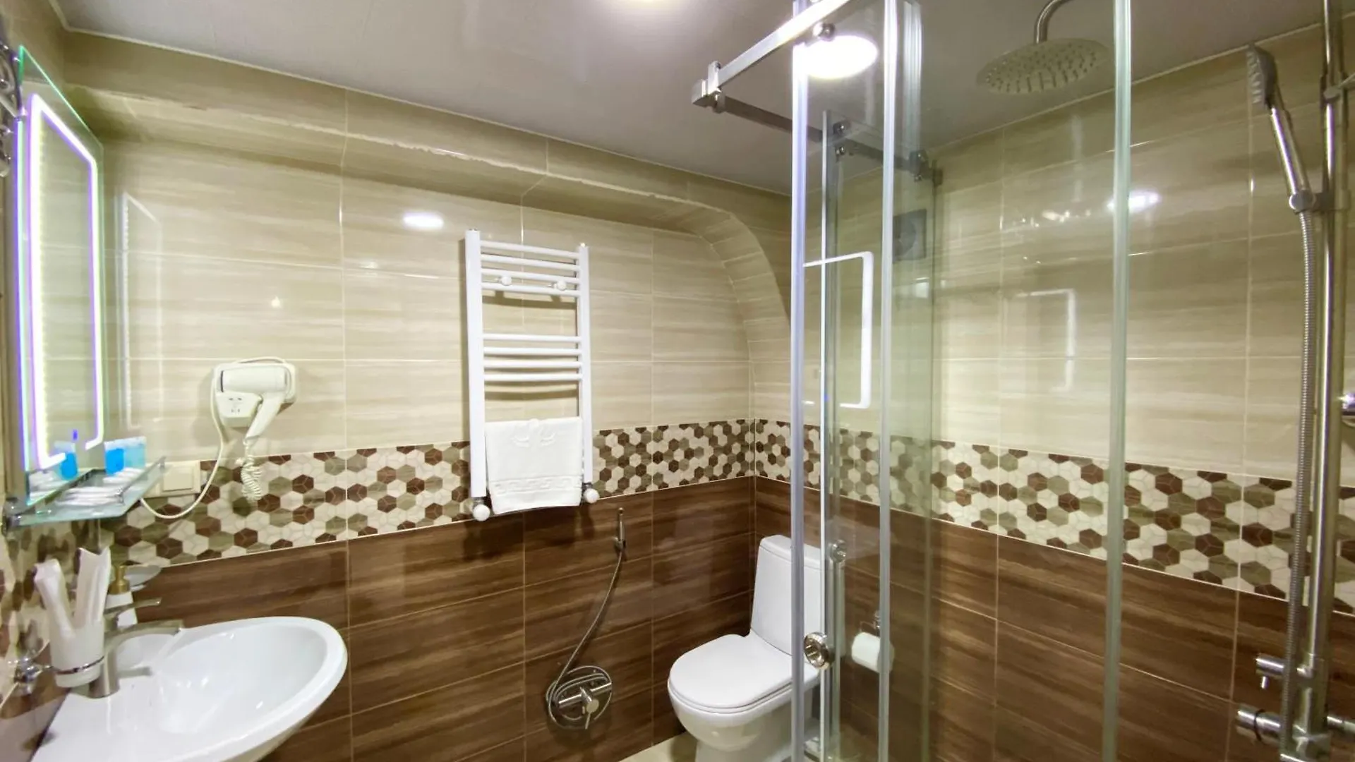 Hotel Park Batum 3*,